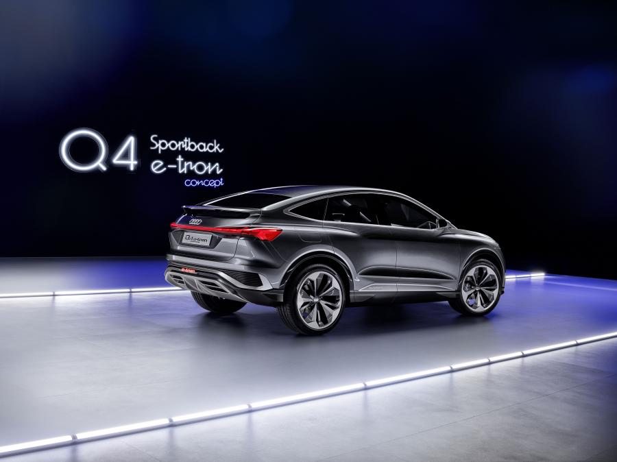  Audi Q4 Sportback e-tron Concept 2020 года  (фото 41 из 59)